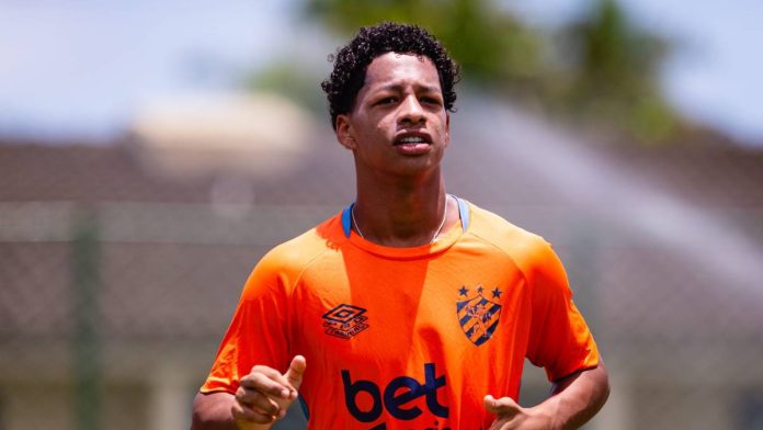 Zé Lucas, volante do Sport