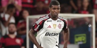 Daniel Silva zagueiro central das categorias de base do Flamengo