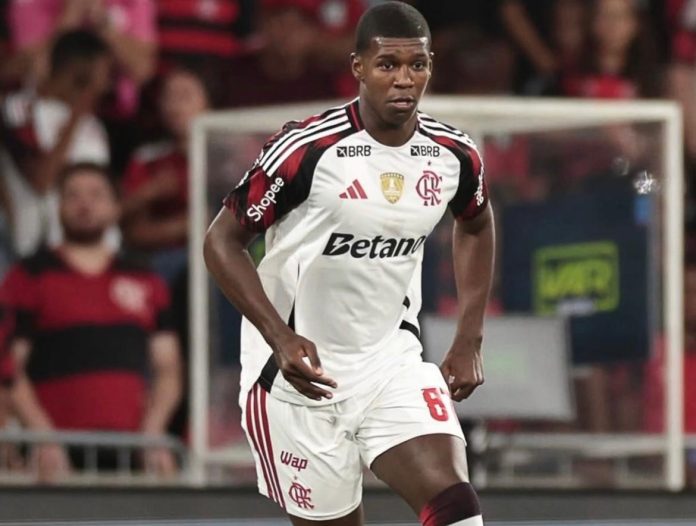 Daniel Silva zagueiro central das categorias de base do Flamengo