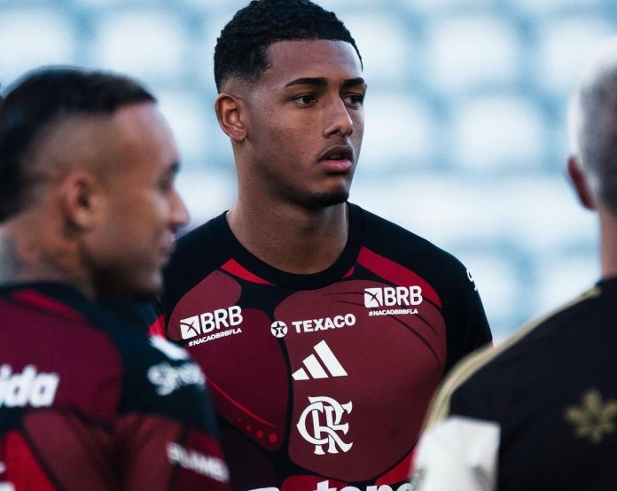 João Victor da base do Flamengo