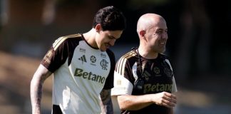 Pedro e Léo Jardim no treino em Portugal, na Intertemporada
