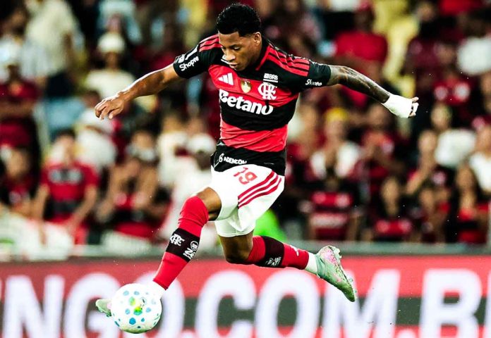 Plata contra a Chapecoense