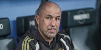 Leonardo Jardim comandando o Flamengo no Mineirão - Foto: Rodney Costa / Zimel Press / Folhapress