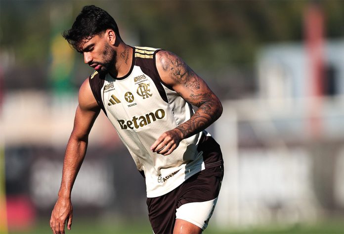 Lucas Paquetá em treino do Flamengo no Ninho do Urubu
