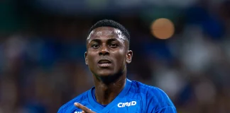 Néiser em campo pelo Cruzeiro