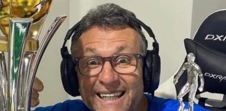Comentarista de futebol e ex-jogador popularmente conhecido como Craque Neto