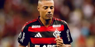 De la Cruz é um meio-campista uruguaio, jogador do Flamengo