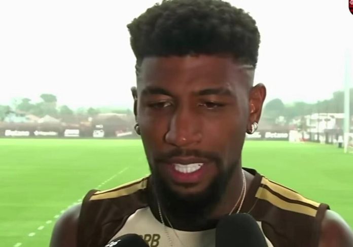 Emerson Royal, jogador do Flamengo, em entrevista hoje (27), no Ninho do Urubu. Foto: Reprodução/Flamengo Tv