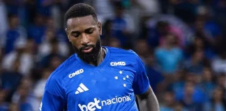 Meio campista Gerson, ex-flamengo, atualmente jogando no Cruzeiro