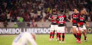 Jogadores do Flamengo na vitória contra o Cruzeiro no Maracanã pela Libertadores