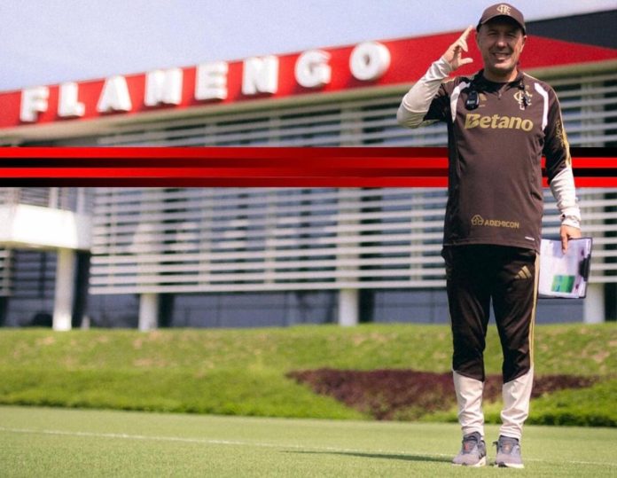 Léo Jardim, técnico do Flamengo no Ninho do Urubu