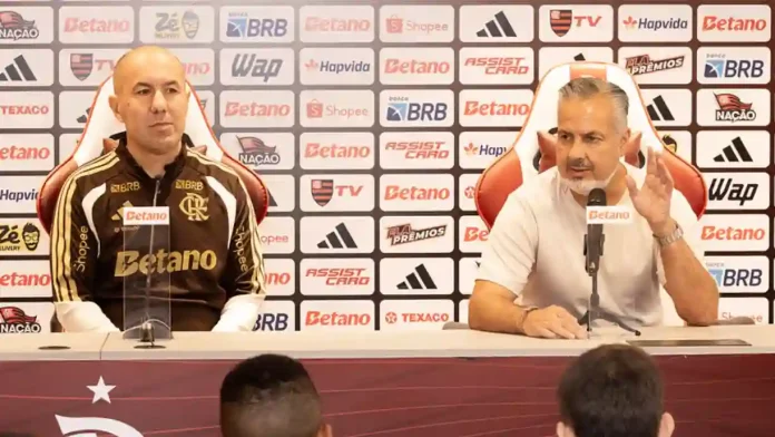 Leonardo jardim, técnico do Flamengo e José boto, diretor do Flamengo. Foto: Gilvan de Souza / Flamengo