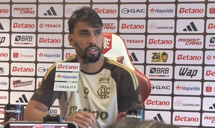 Lucas Paquetá dando entrevista pelo Flamengo. Foto: Reprodução
