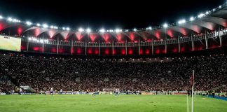 Torcida do Flamengo, com Maracanã lotado