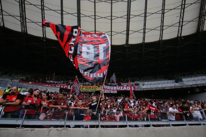 Torcida do Flamengo no Mineirão, estádio do Cruzeiro