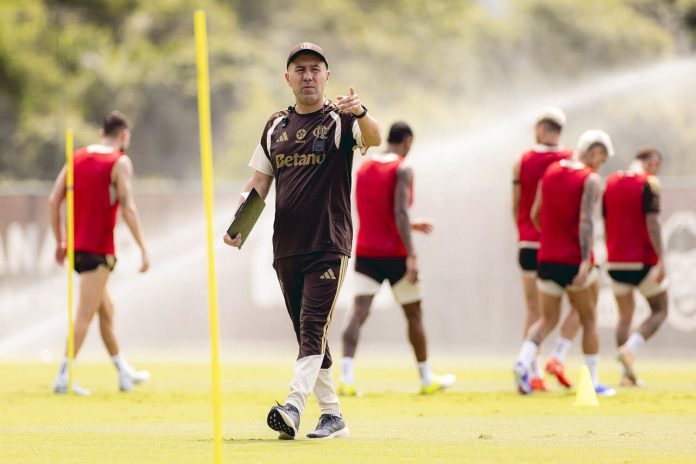 Treino no Ninho do Urubu. Semana sem folga para os jogadores do Flamengo