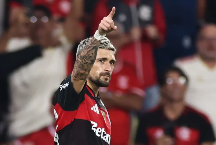 Arrascaeta marcou o gol de empate do Flamengo contra o Del Valle no Maracanã