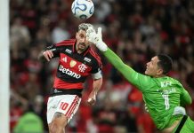 Arrascaeta marcou o gol de empate do Flamengo contra o Del Valle no Maracanã - Foto: Mauro Pimentel / AFP