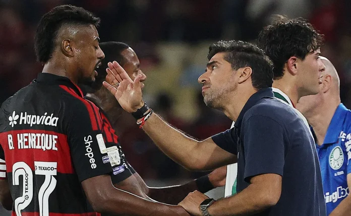Bruno-Henrique-Abel-Ferreira-Flamengo-Palmeiras Bruno Henrique e o técnico Abel Ferreira, no jogo entre Flamengo e Palmeiras