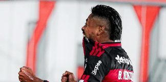 Bruno Henrique comemora o gol da vitória do Flamengo sobre o Corinthians no Maracanã - Foto: Gilvan de Souza / Flamengo