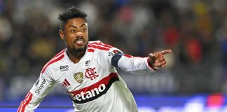 Bruno Henrique marcou o primeiro gol do Flamengo na vitória sobre o Del Valle em Quito - Foto: Rodrigo Buendia / AFP