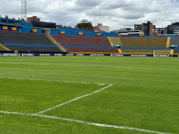 Estádio Atahualpa vai receber Independiente del Valle x Flamengo — Foto: Luiza Sá/ge