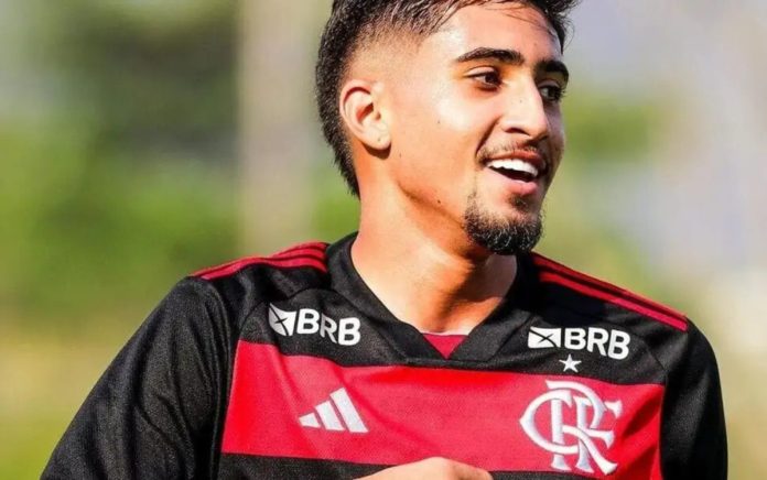 Meia-atacante Guilherme Gomes, destaque da categoria sub-20 do Flamengo