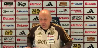 Leonardo Jardim em entrevista coletiva após vitória do Flamengo sobre o Bragantino