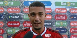 Samuel Lino em entrevista após marcar o gol da vitória do Flamengo sobre o Remo