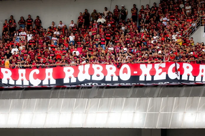 Torcida do Flamengo em peso no Mangueirão na vitória sobre o Remo