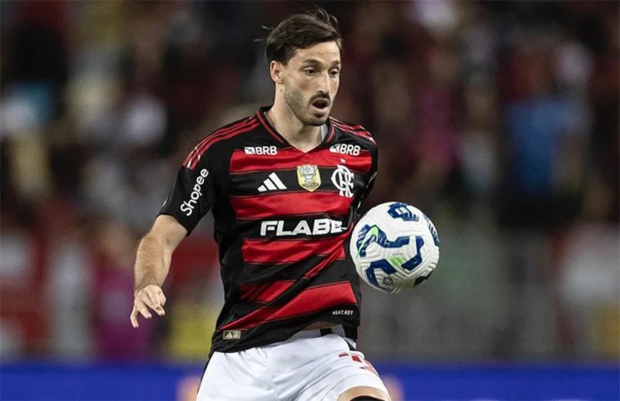 Matías Viña pertence ao Flamengo, mas acabou de ser anunciado como o novo reforço do Cruzeiro