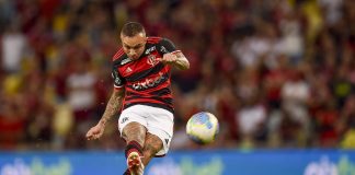 Cebolinha, ex jogador do Flamengo, atualmente no Santos