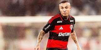 Everton Cebolinha, ex-jogador do Flamengo, acertou com o Santos