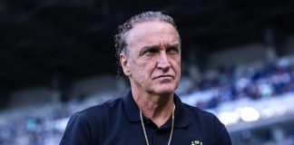 Cuca, técnico do Santos