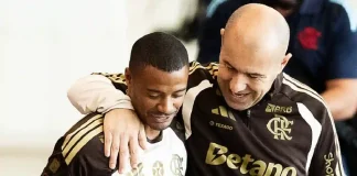 Jogador do Flamengo De la Cruz, e técnico Leonardo Jardim