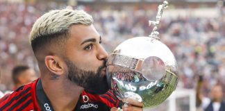 Gabigol comemorando o título da Libertadores da América 2019, onde ele foi o grande responsável por essa conquista