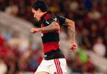 Pedro, atacante do Flamengo em jogo contra o Mirassol pelo Brasileirão no Maracanã