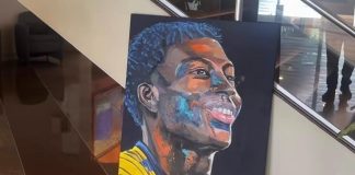 Fã de Plata faz homenagem especial em Quito, após retorno do Flamengo