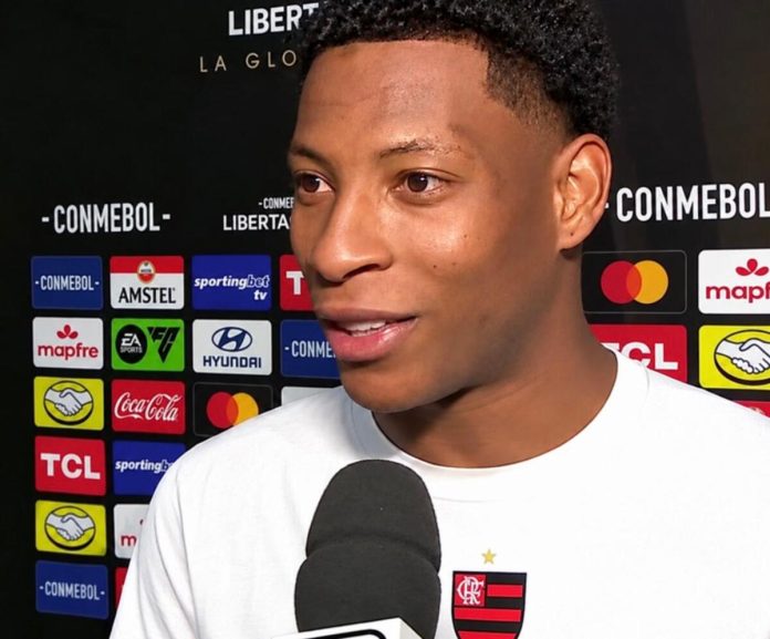 Plata em entrevista após jogo contra o Independiente del Valle, pela Libertadores