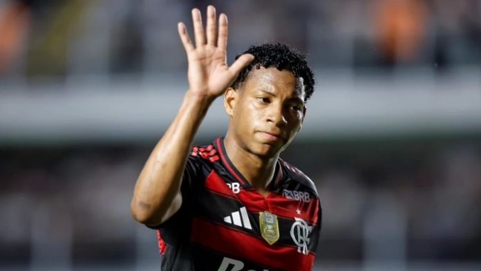 Plata, jogador que retornou ao Flamengo, após sua ida para o Dínamo de Moscou ser cancelada