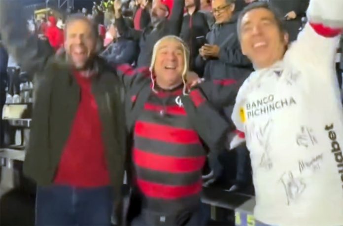 Torcedores da LDU marcam presença entre os flamenguistas no Equador