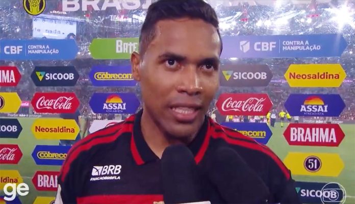 Alex Sandro em entrevista após vitória do Flamengo sobre o Fluminense no Maracanã