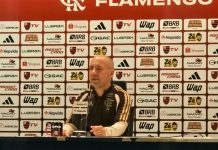 Leonardo Jardim em entrevista após vitória do Flamengo sobre o Fluminense no Maracanã - Foto: Igor Reis / Lance!