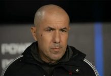 Leonardo Jardim comandando o Flamengo contra o Estudiantes em La Plata - Foto: Luis Robayo / AFP