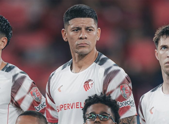 Marco-Rojo-Flamengo-0-0-Estudiantes-221026-2 Marco Rojo em campo pelo Estudiantes contra o Flamengo no Maracanã