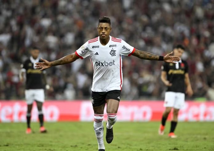 Bruno Henrique marca contra o Vasco em 2024