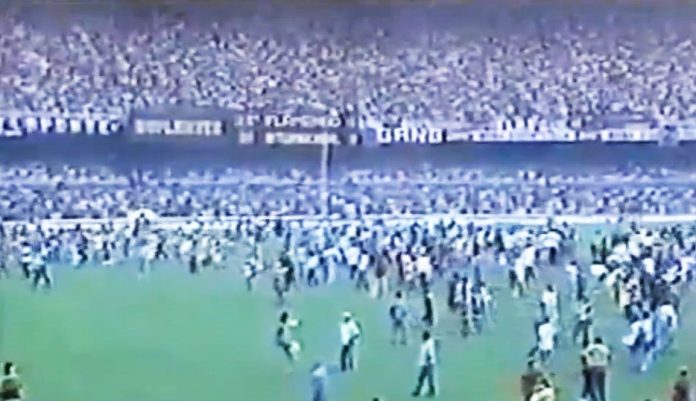 VIDEO-Torcida-canta-Oh-meu-Mengao-final-brasileirao-1987