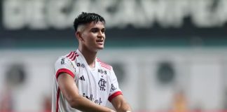 Alcaraz vem ganhando espaço no time titular do Flamengo