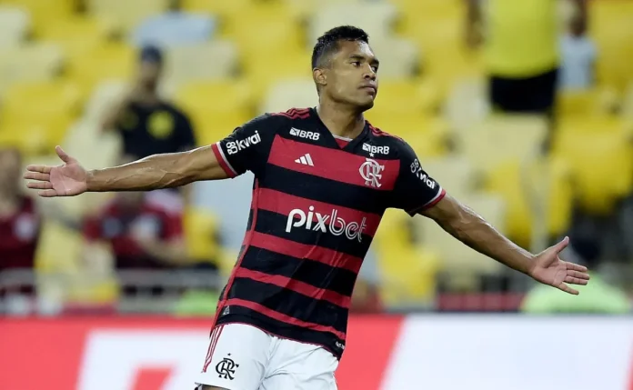 Alex Sandro marca e comemora o gol da vitória do Flamengo sobre o Corinthians pelo Copa do Brasil 2024