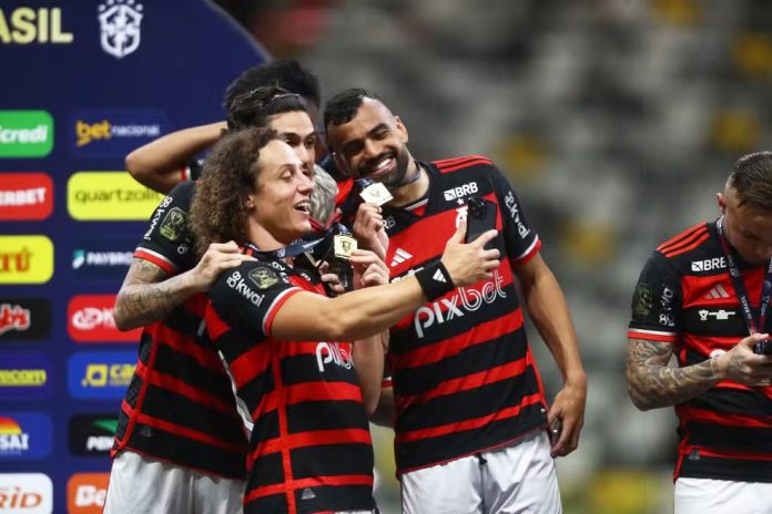 David Luiz comemora a conquista da Copa do Brasil 2024 pelo Flamengo
